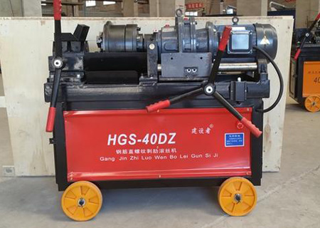 滾絲機的滾絲輪安裝方法 滾絲機的滾絲輪安裝方法